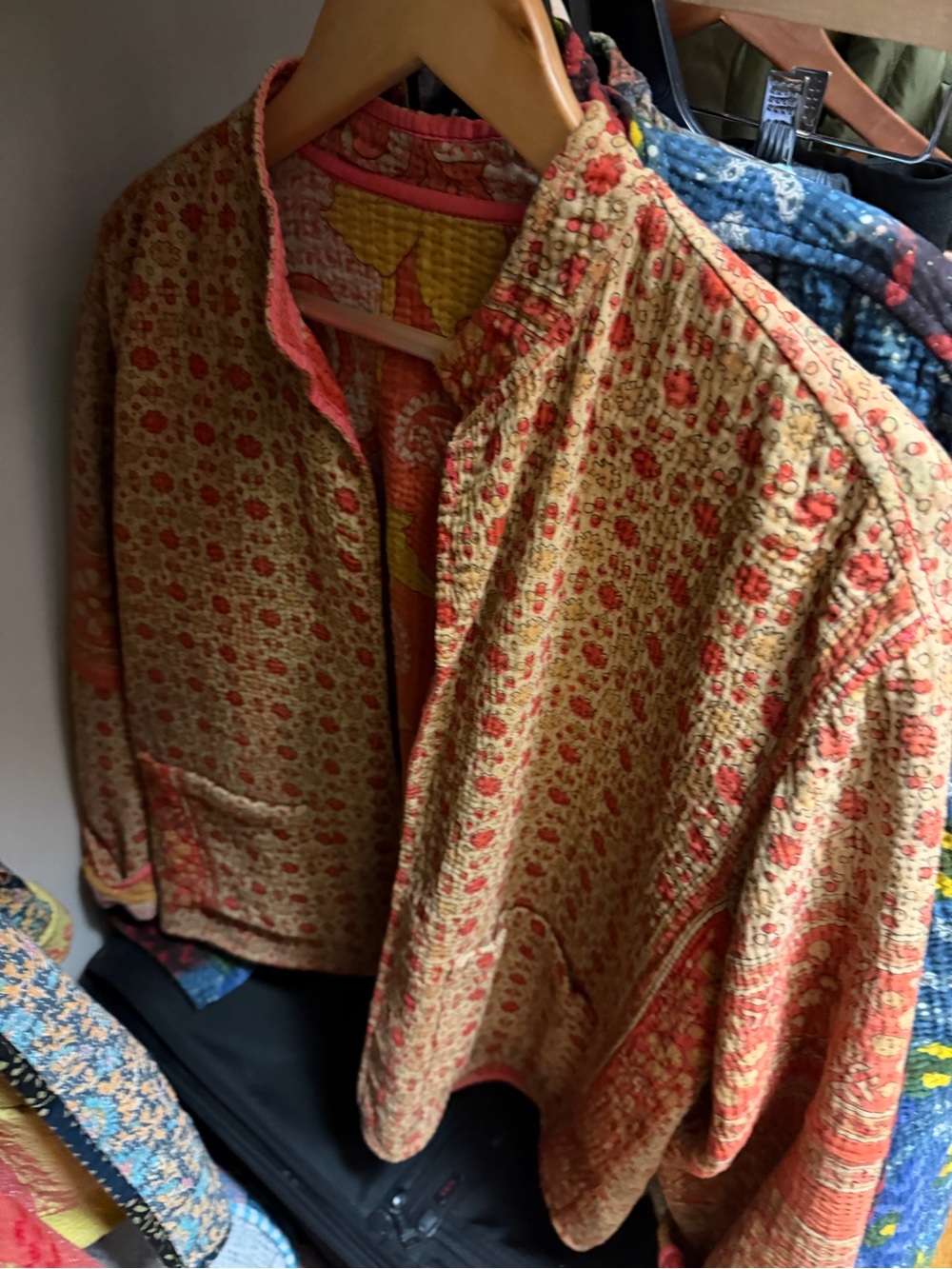 Sapeyka
Patterned Quilted Women's Jacket in Coral and Cream